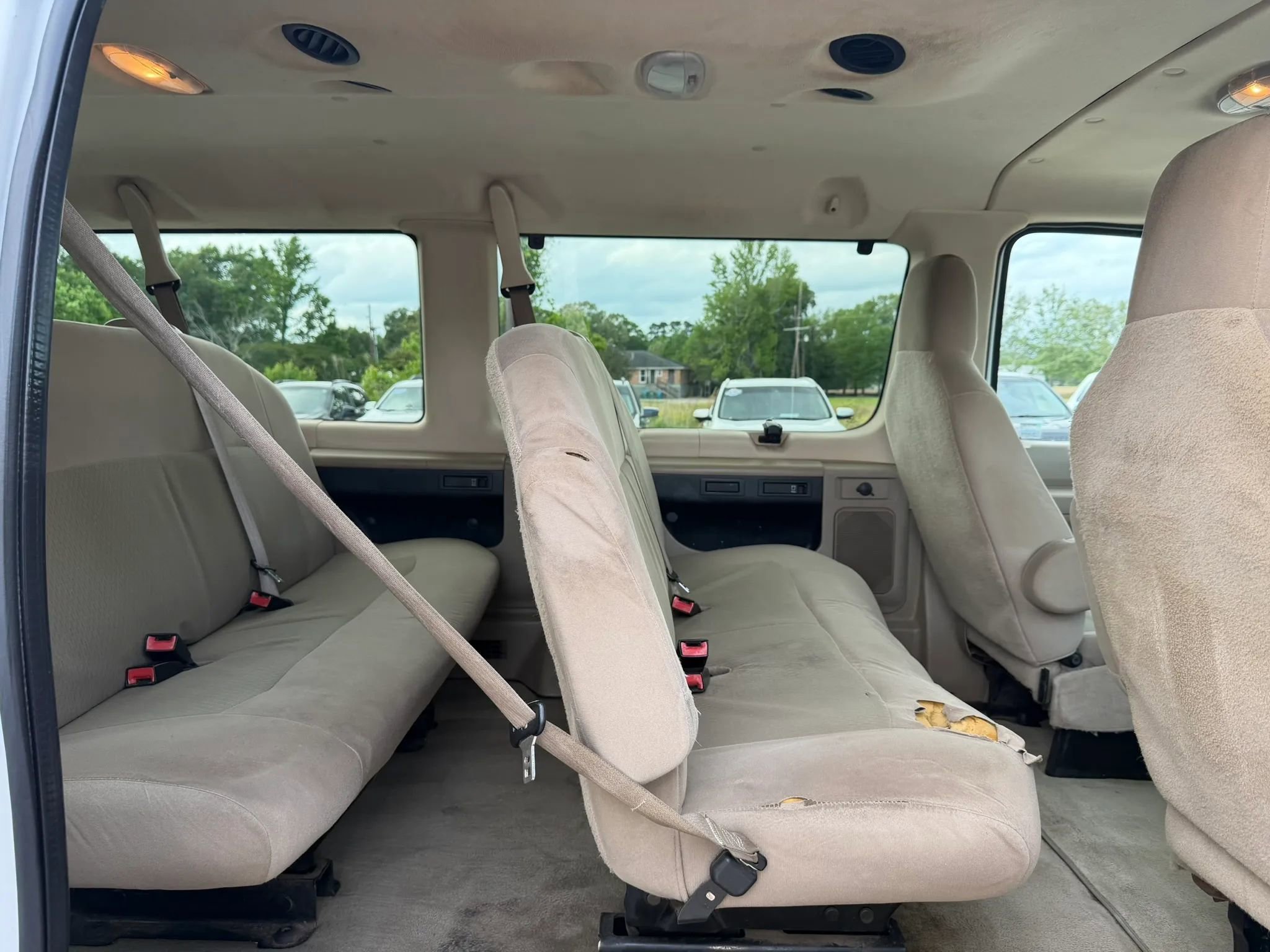 Used 2012 Ford E-350 and Econoline 350 XLT RWD image 19