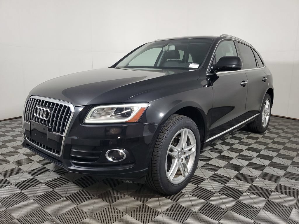 Used 2017 Audi Q5 2.0T Premium Plus w/ Technology Package AWD/4WD image 3