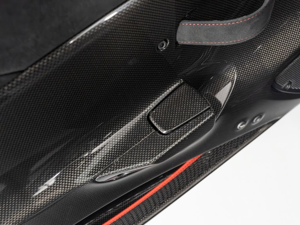 Used 2020 Ferrari 488 Pista Coupe RWD image 15