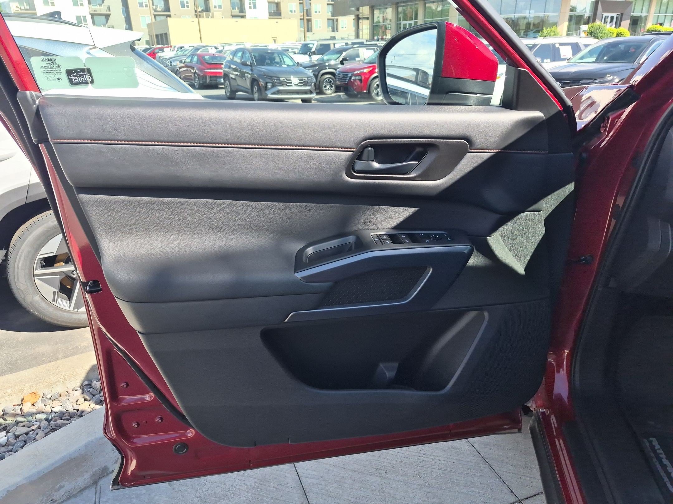 Used 2025 Nissan Pathfinder Rock Creek AWD/4WD image 14