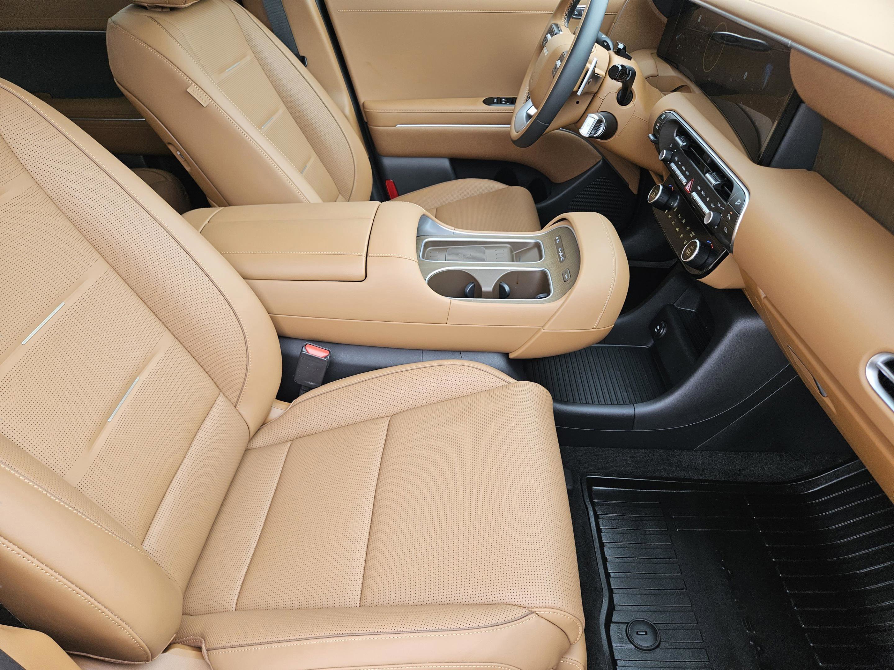 Used 2026 Hyundai Palisade Calligraphy image 6