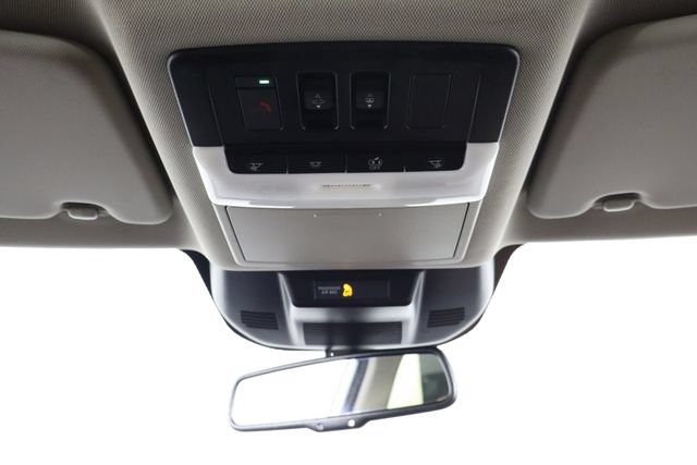 Used 2024 Nissan Rogue Platinum FWD image 23