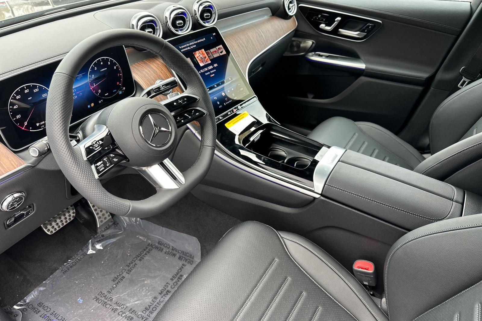 New 2025 Mercedes-Benz GLC 300 4MATIC image 10