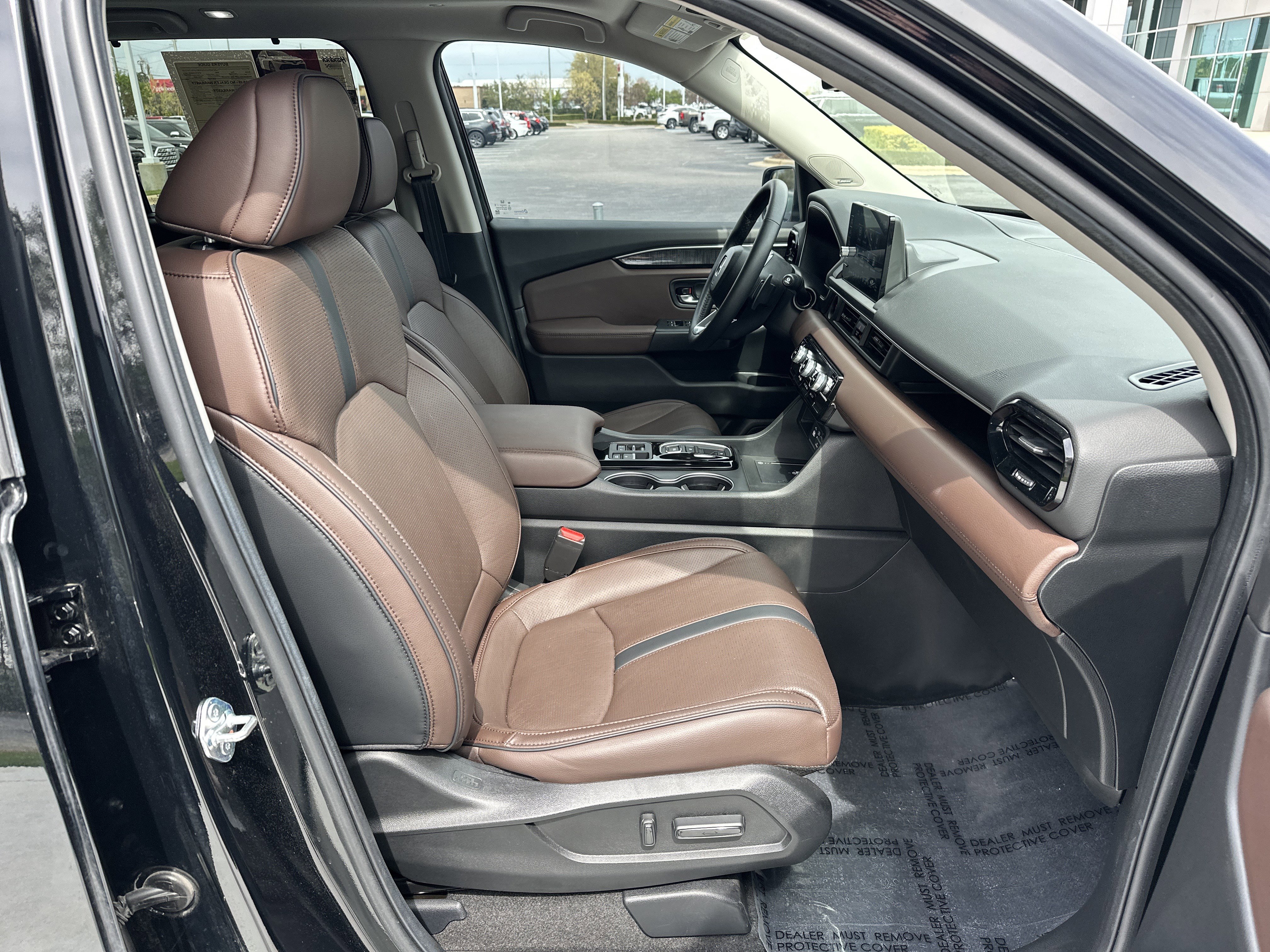 Used 2025 Honda Pilot Elite image 34