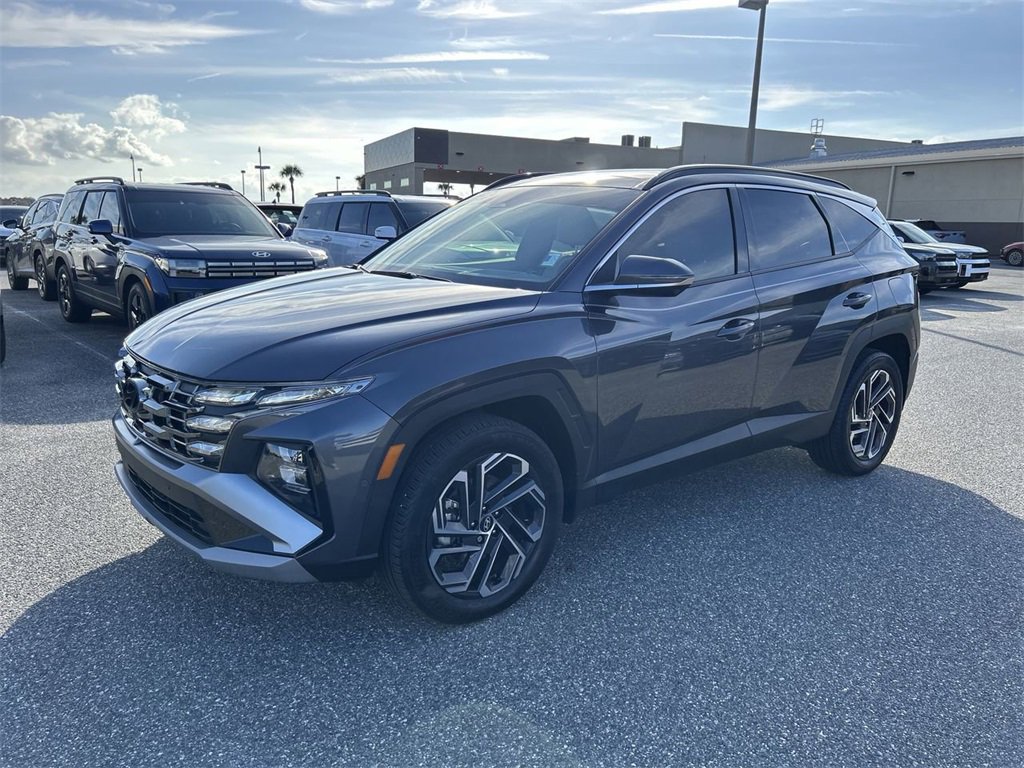 Used 2025 Hyundai Tucson Limited image 13