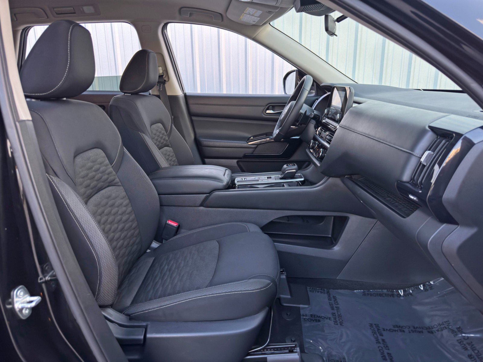 Used 2022 Nissan Pathfinder SV image 14