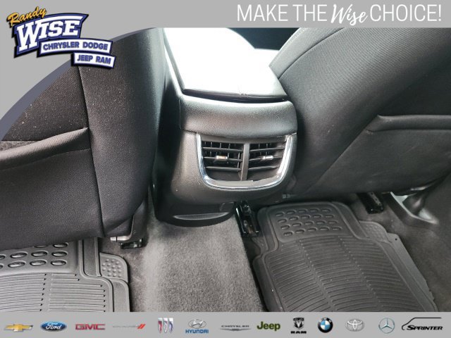 Used 2021 Chevrolet Malibu LT FWD image 15