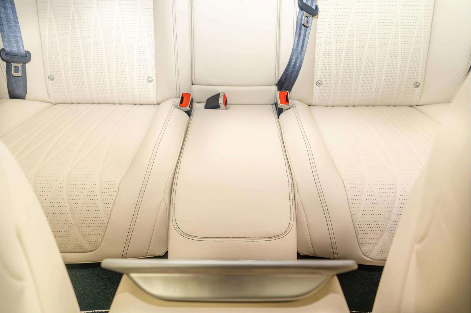 Used 2023 Bentley Flying Spur Azure AWD/4WD image 65