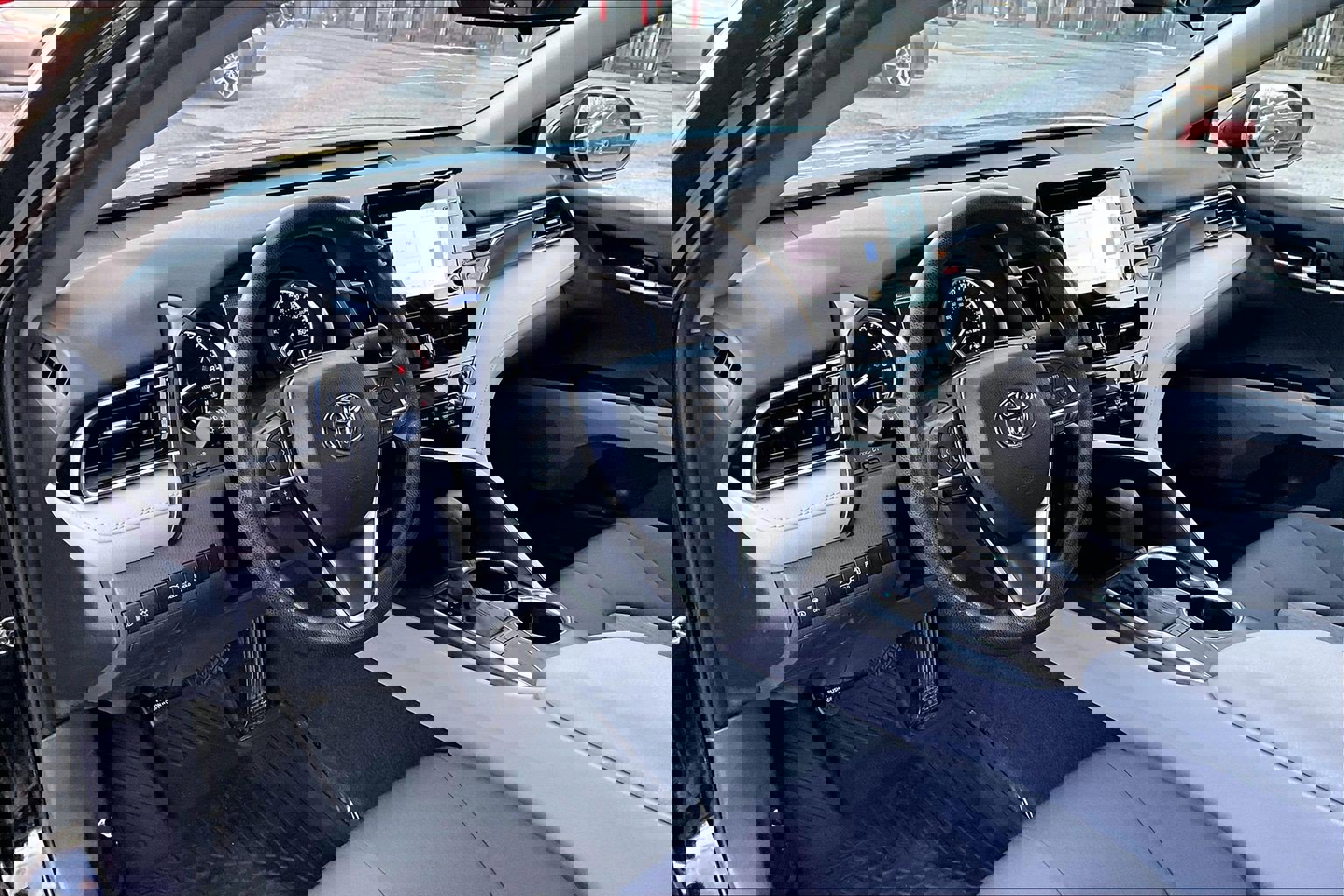 Used 2023 Toyota Camry LE image 13