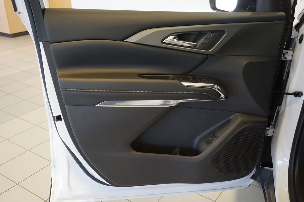 New 2025 Chevrolet Traverse LT w/ Driver Confidence Package image 22