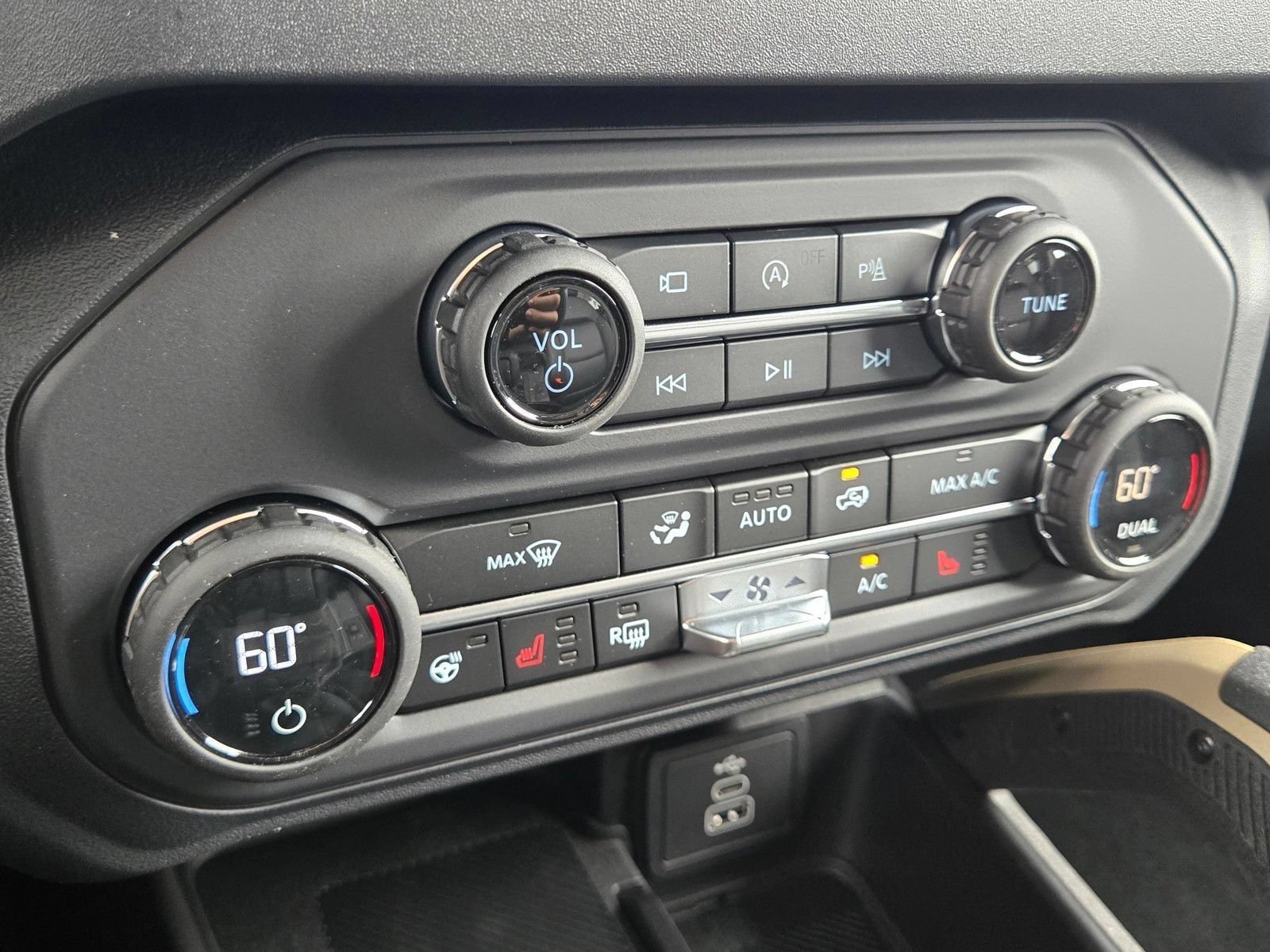 New 2026 Ford Bronco Badlands AWD/4WD image 20