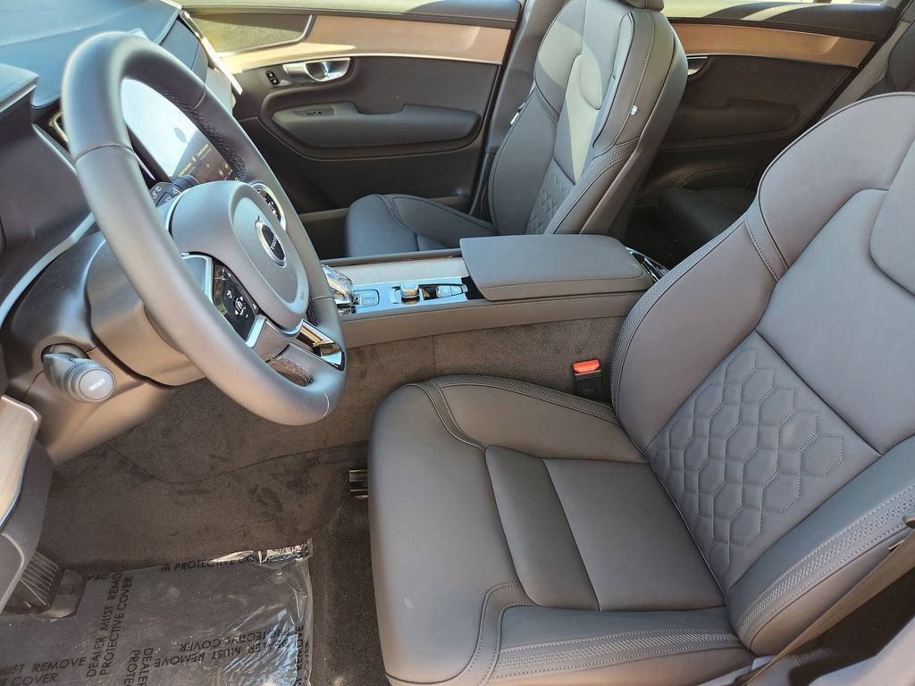 New 2026 Volvo XC90 B5 Core w/ Protection Package AWD/4WD image 6