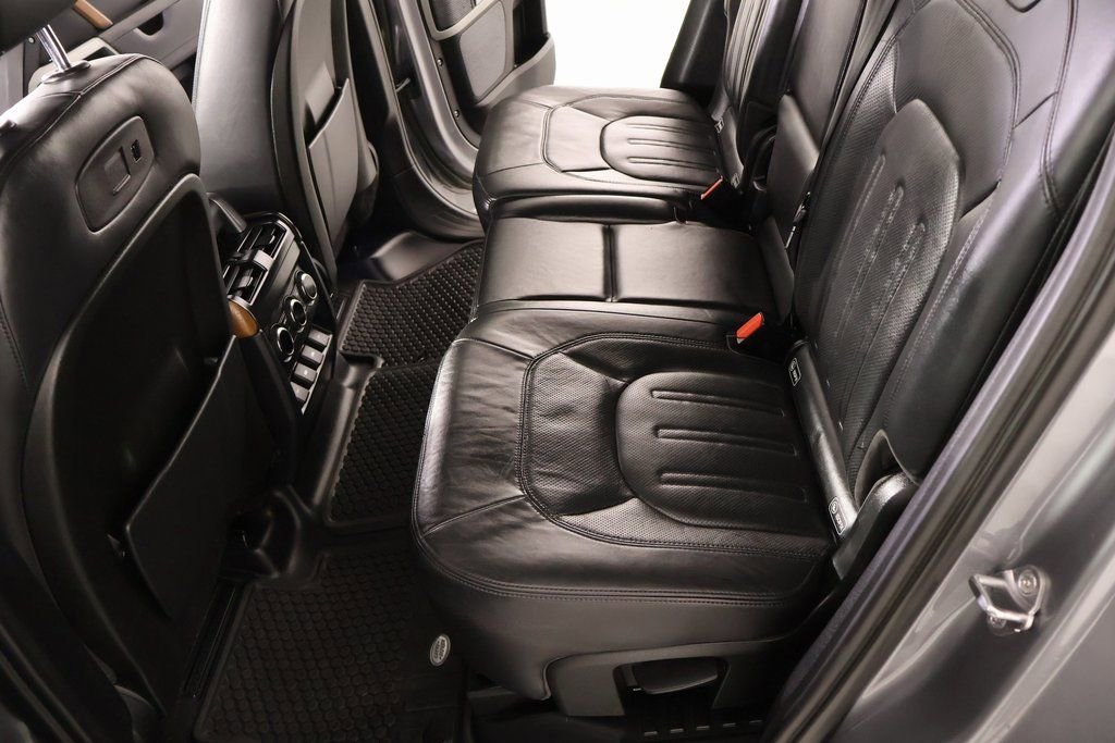 Used 2020 Land Rover Defender 110 HSE image 12