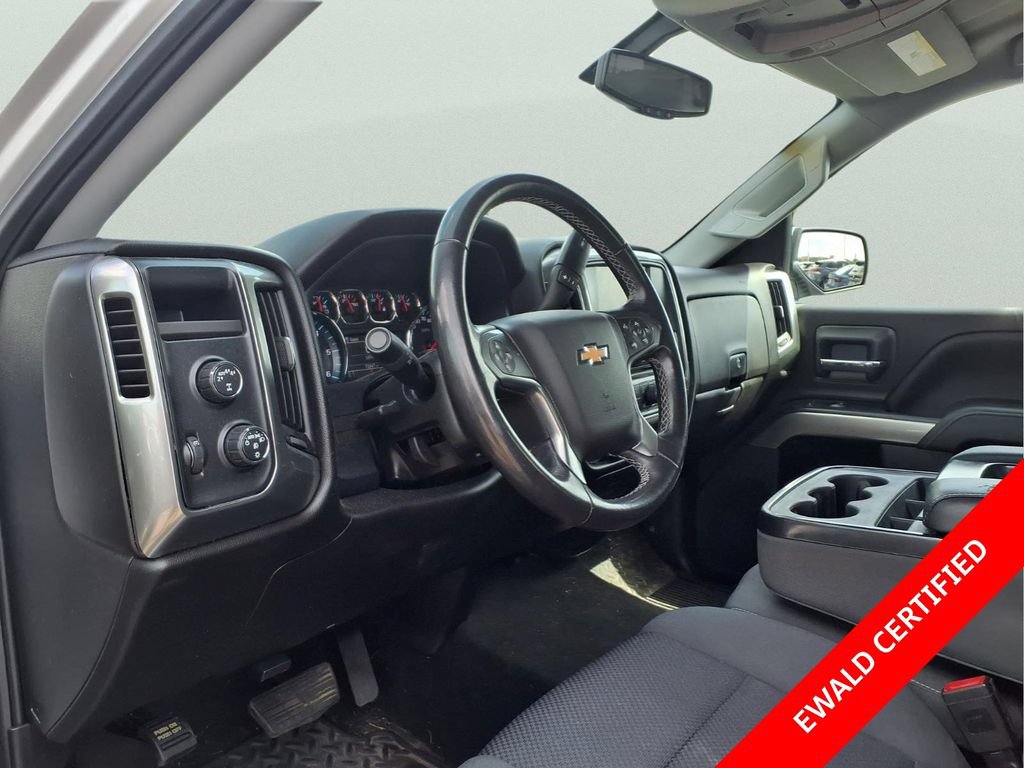 Used 2018 Chevrolet Silverado 1500 LT w/ All Star Edition AWD/4WD image 9