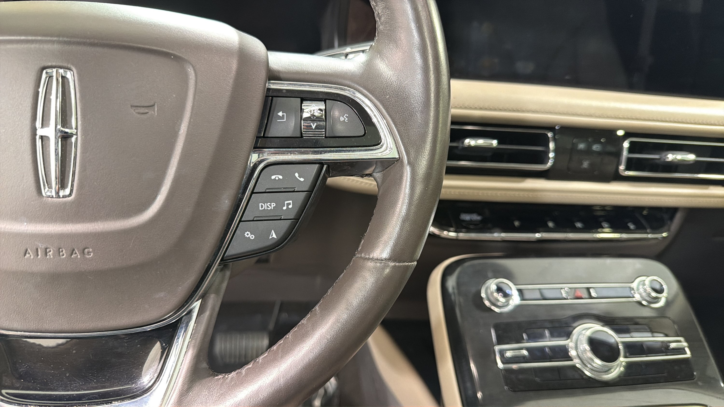 Used 2021 Lincoln Nautilus Reserve w/ Equipment Group 201A FWD image 13