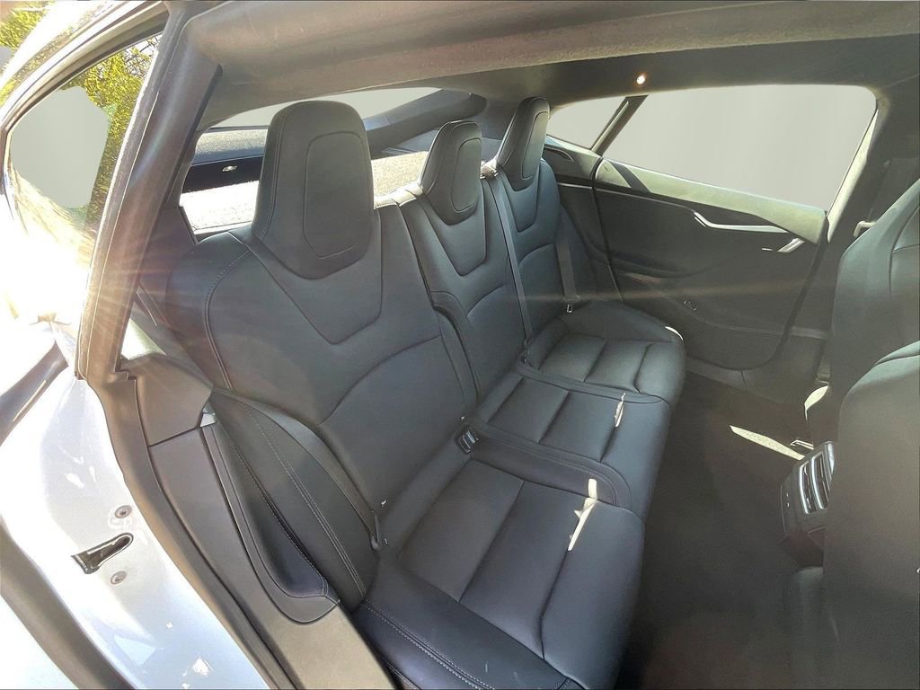 Used 2019 Tesla Model S Long Range image 24