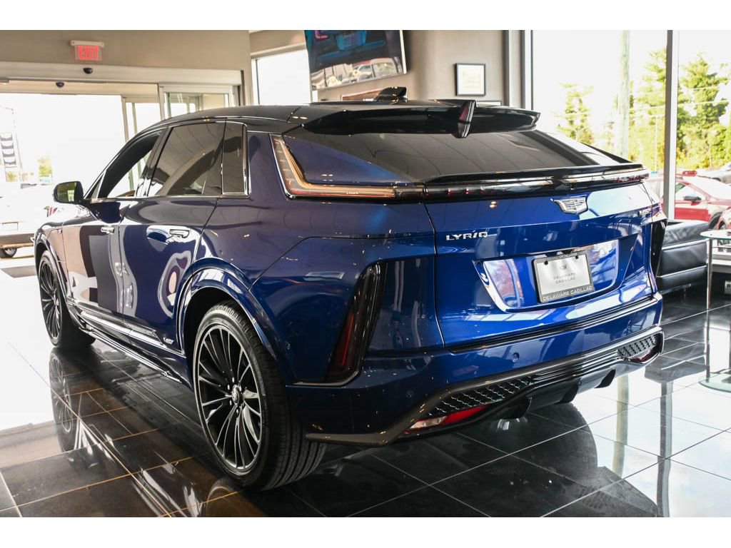 New 2026 Cadillac Lyriq V w/ Exterior Carbon Fiber Package image 5