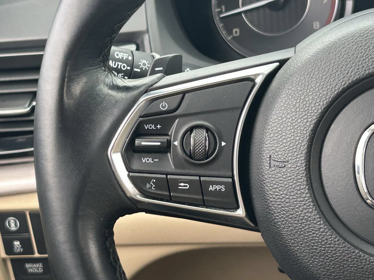Used 2022 Acura RDX FWD image 25