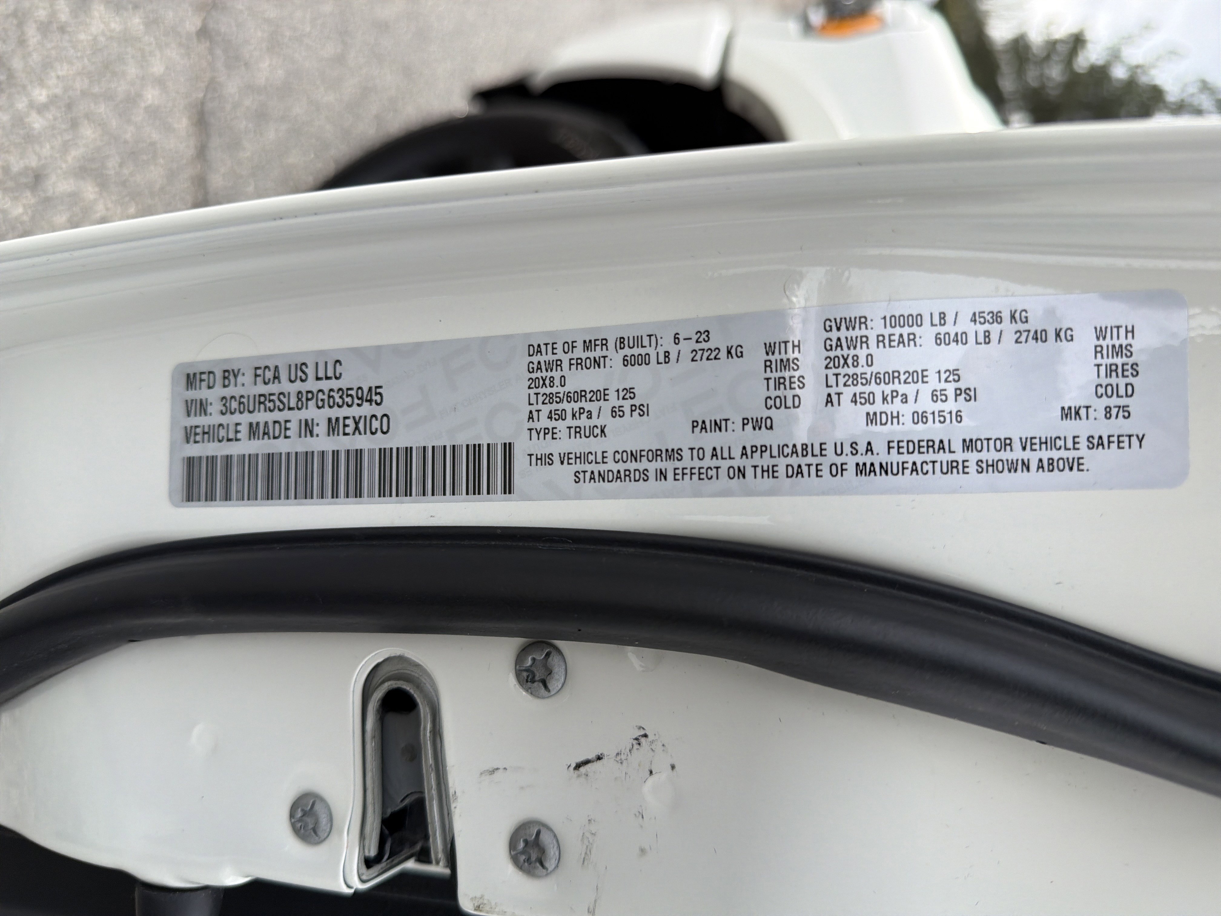 Used 2023 RAM 2500 Limited image 32