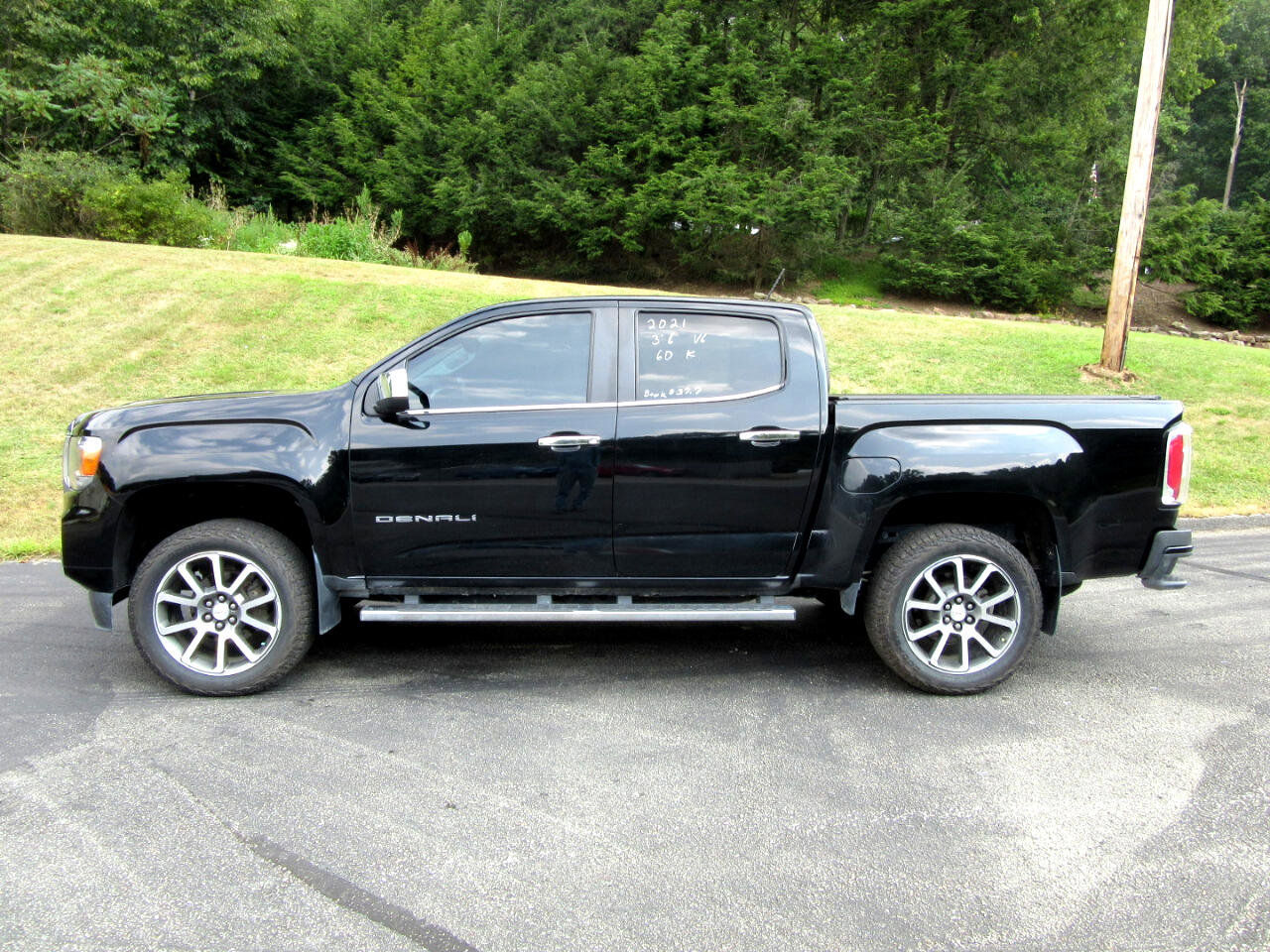 Used 2021 GMC Canyon Denali image 6
