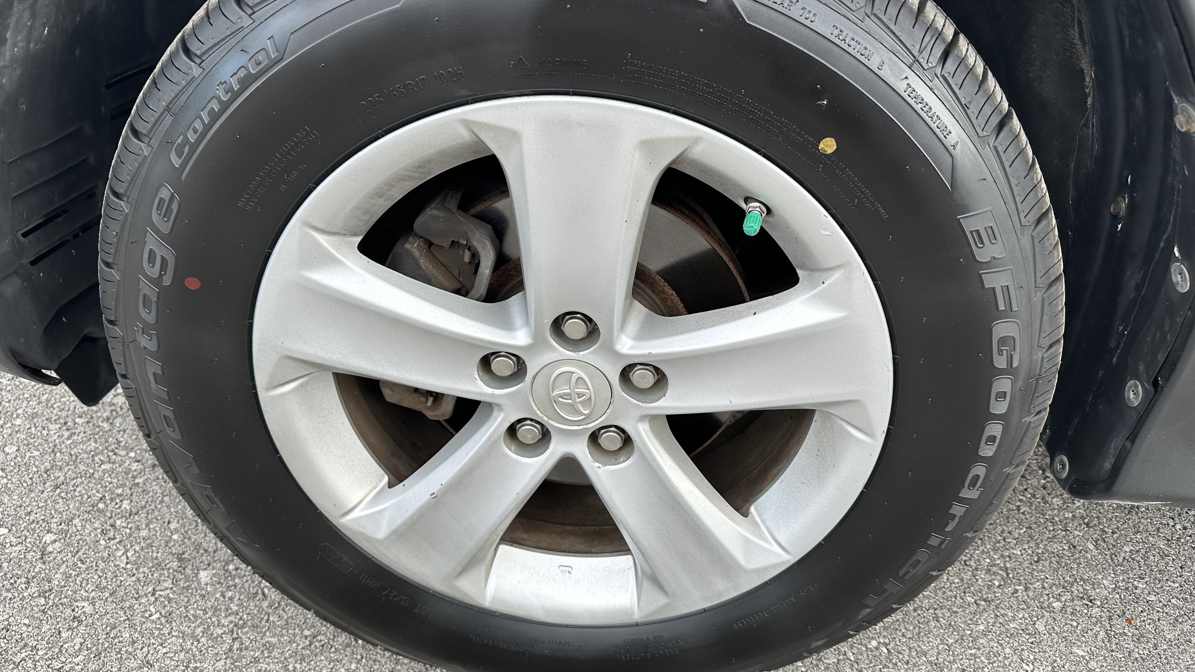 Used 2014 Toyota RAV4 XLE AWD/4WD image 11