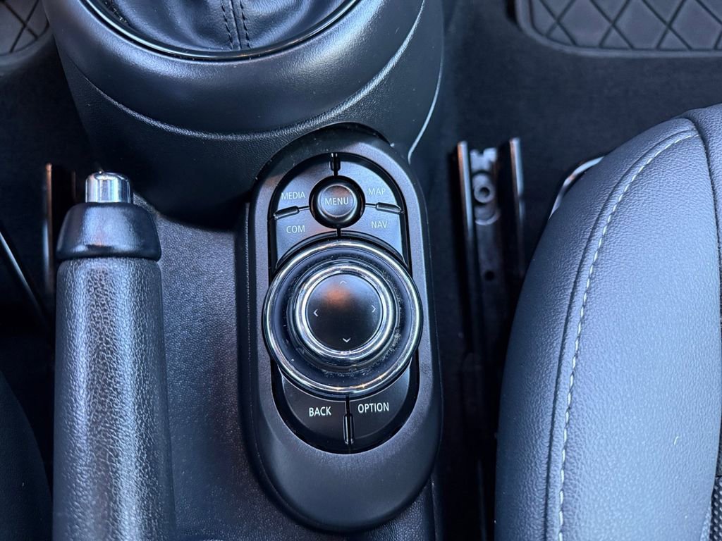 Used 2023 MINI Cooper Convertible image 21