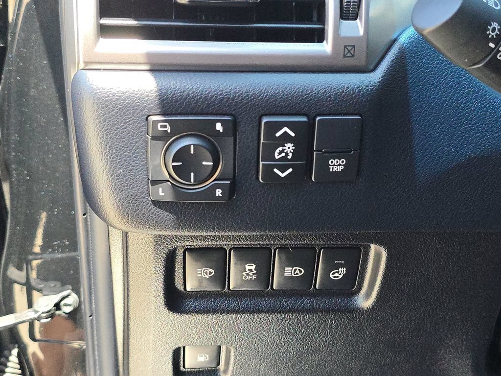 Used 2022 Lexus GX 460 Premium w/ Premium Plus Package AWD/4WD image 32