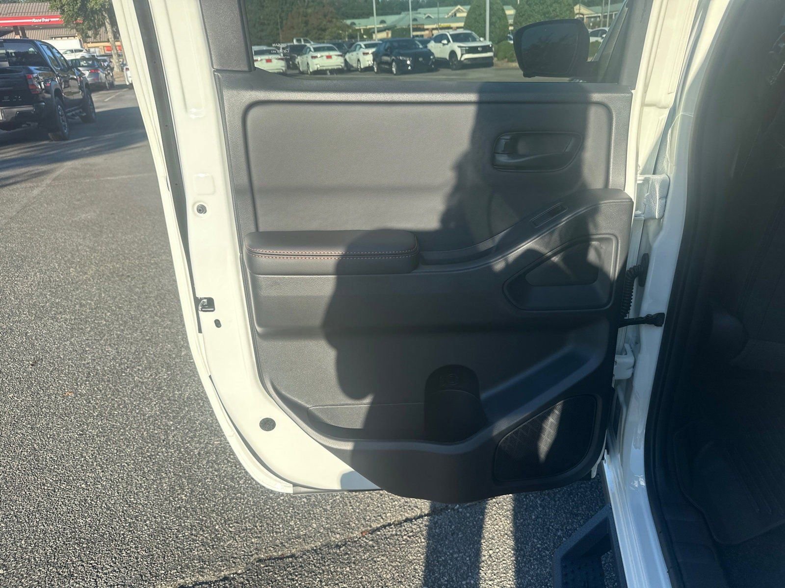 New 2026 Nissan Frontier PRO-4X w/ Pro-4x Convenience Package image 21