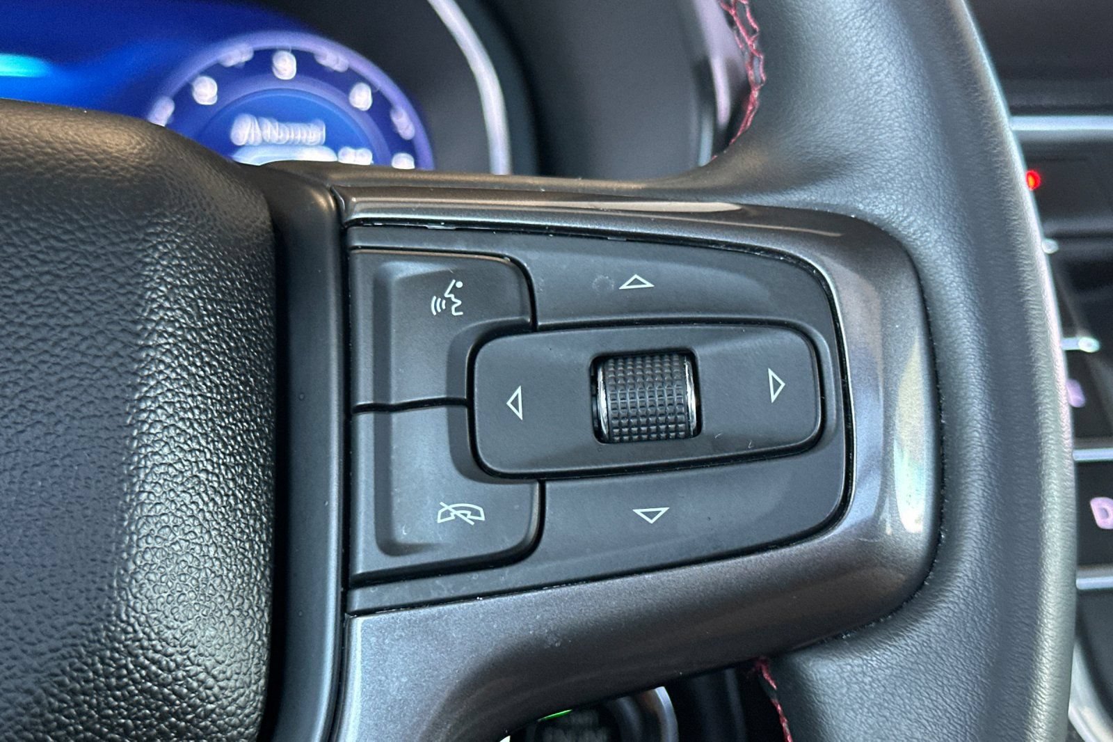 Used 2023 Chevrolet Tahoe RST w/ Luxury Package AWD/4WD image 37