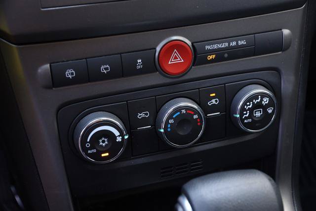 Used 2014 Chevrolet Captiva Sport LS FWD image 21