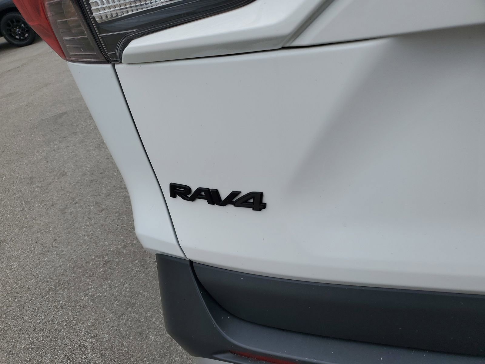 Used 2024 Toyota RAV4 Adventure w/ Convenience Package image 7