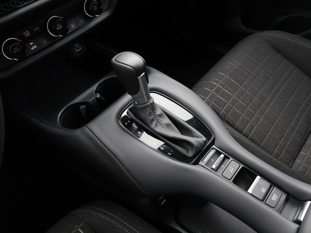 Certified 2024 Honda HR-V LX image 22