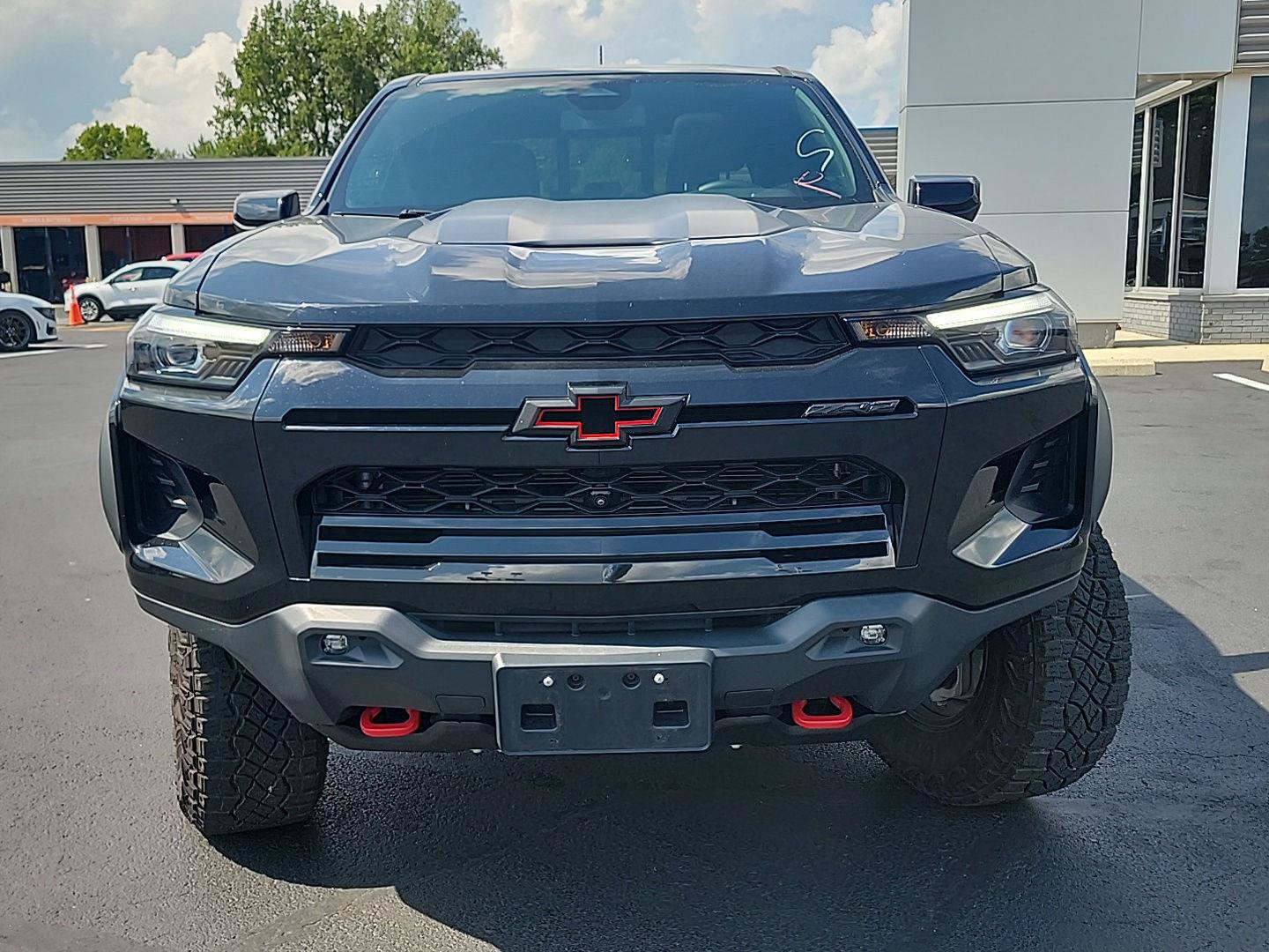 Used 2023 Chevrolet Colorado ZR2 w/ ZR2 Convenience Package III AWD/4WD image 3