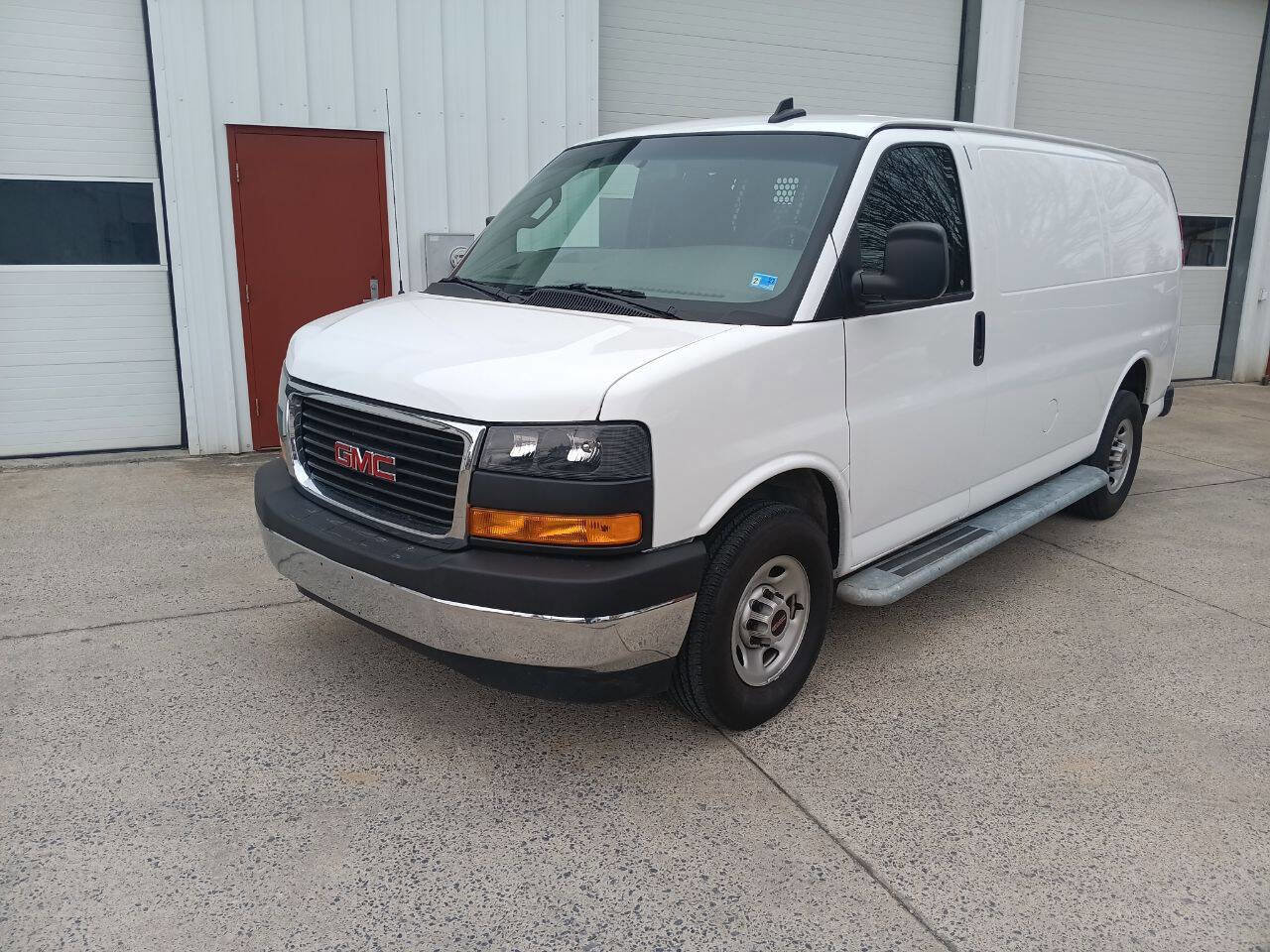 Used 2024 GMC Savana 2500 w/ Driver Convenience Package image 1