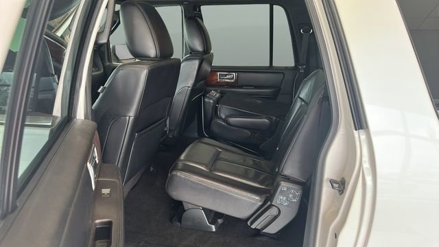 Used 2017 Lincoln Navigator L Select image 19