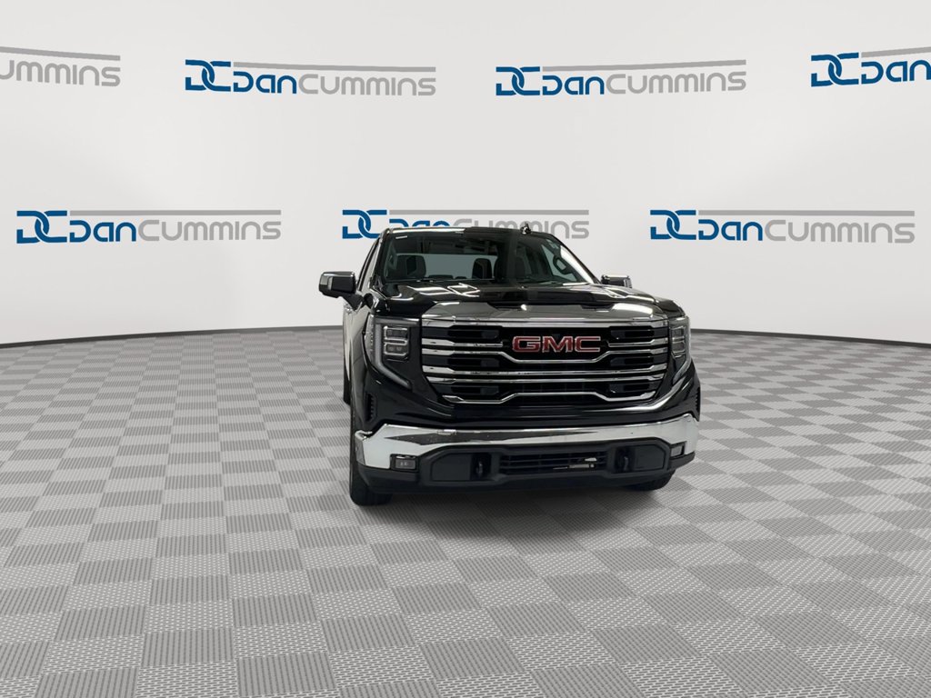 Used 2025 GMC Sierra 1500 SLT AWD/4WD image 3