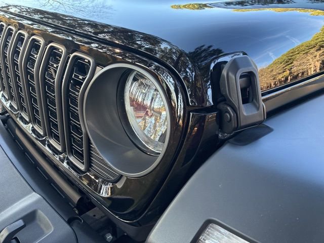 Used 2024 Jeep Wrangler Sport S image 10