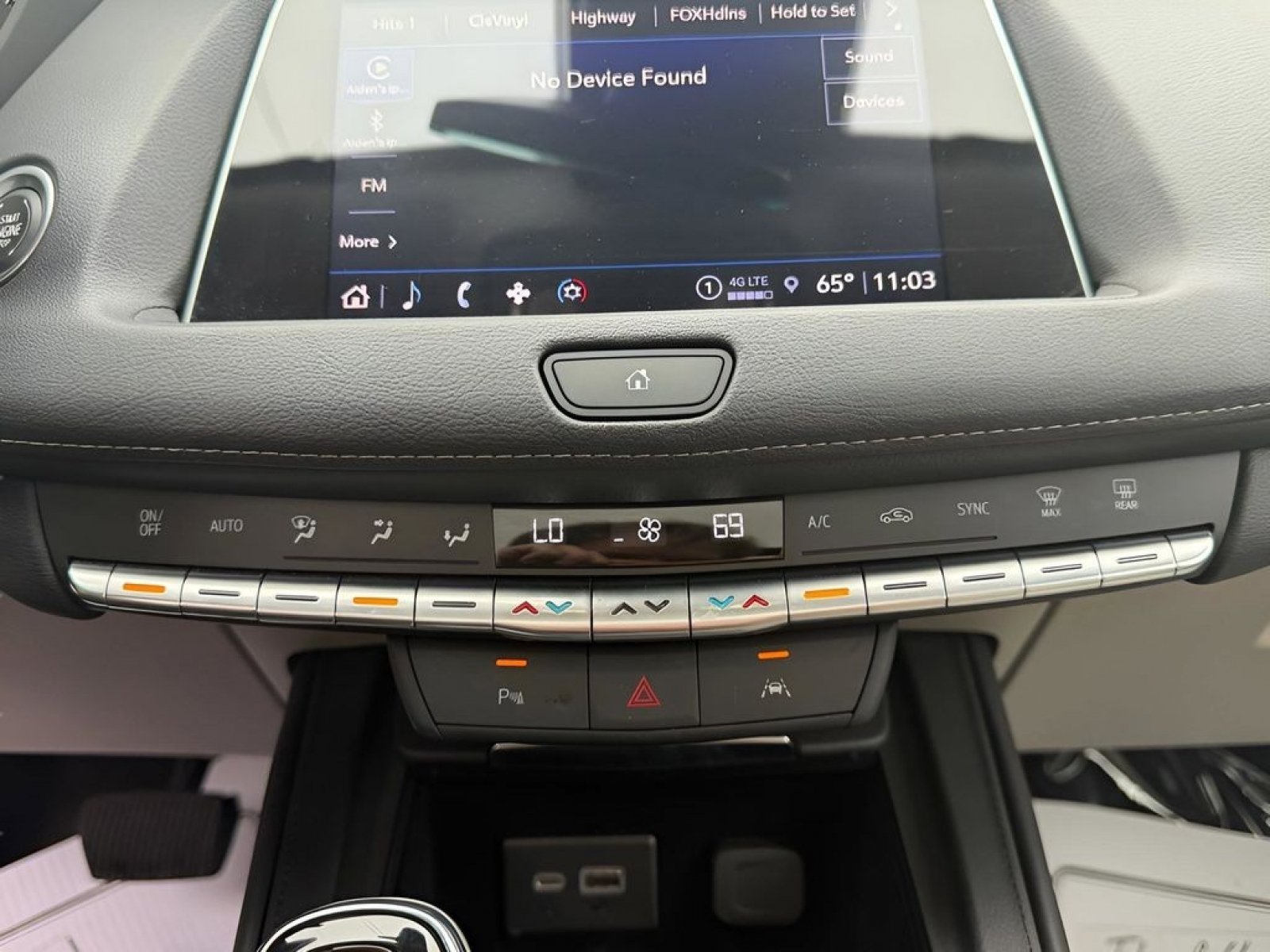 Used 2023 Cadillac XT4 Luxury w/ Driver Awareness Package FWD image 18