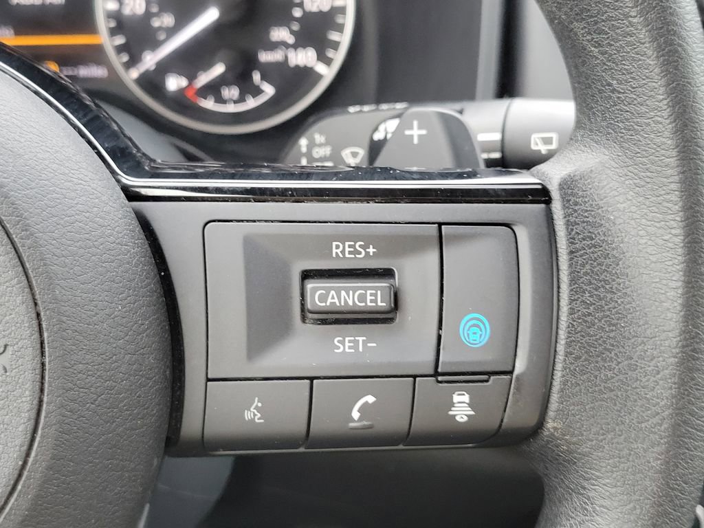 Used 2023 Nissan Rogue SV image 27