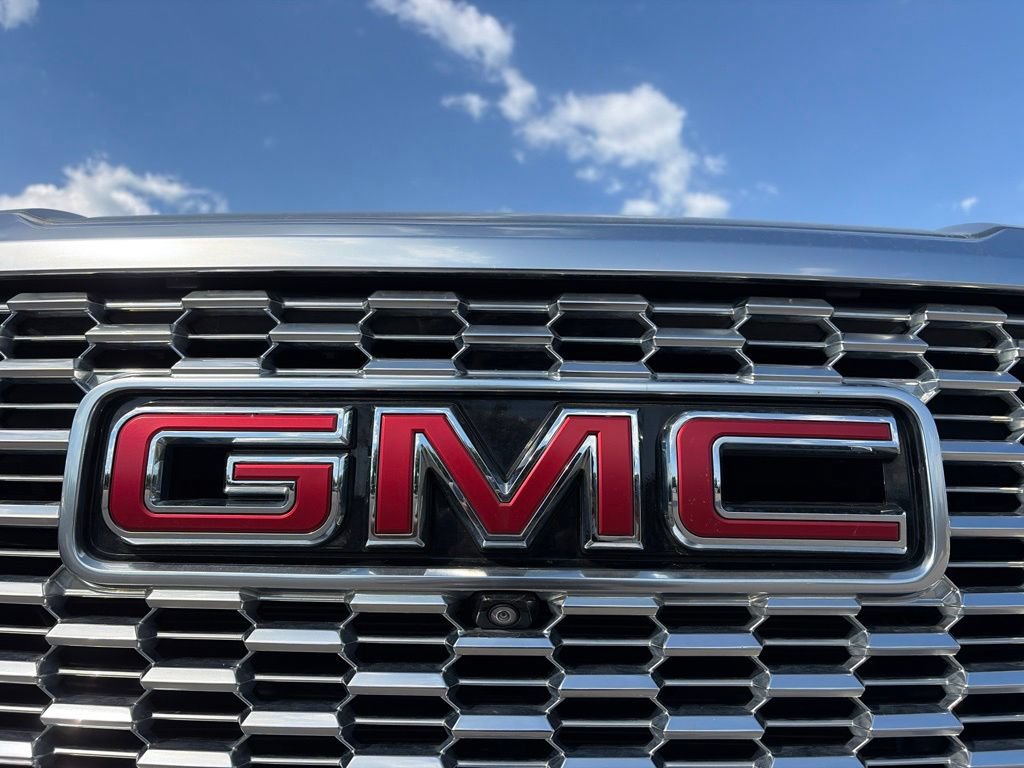 Used 2023 GMC Yukon Denali AWD/4WD image 18