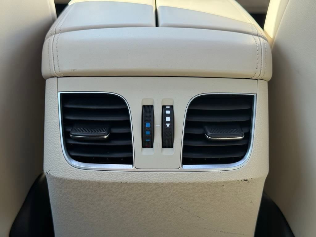 Used 2016 Hyundai Genesis 3.8 w/ Option Group 04 image 17