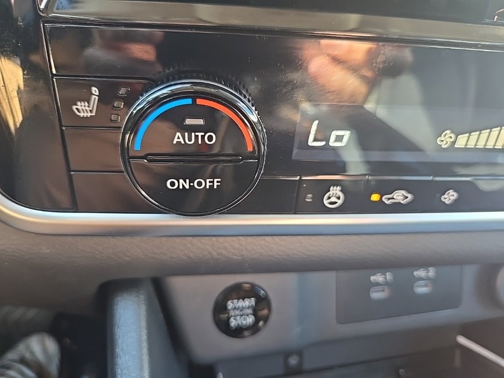 Used 2026 Nissan Rogue SL AWD/4WD image 19