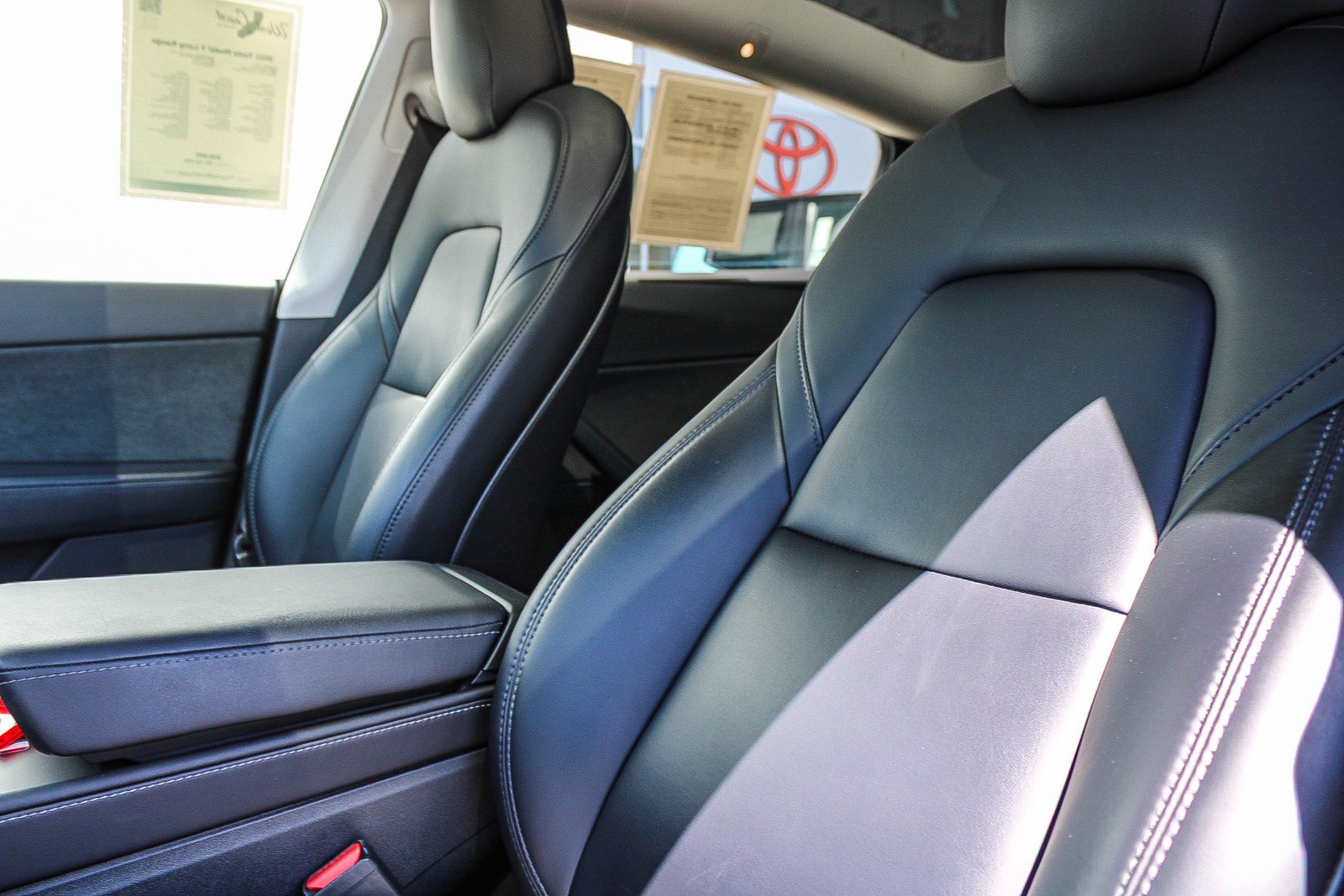 Used 2021 Tesla Model Y Long Range AWD/4WD image 24