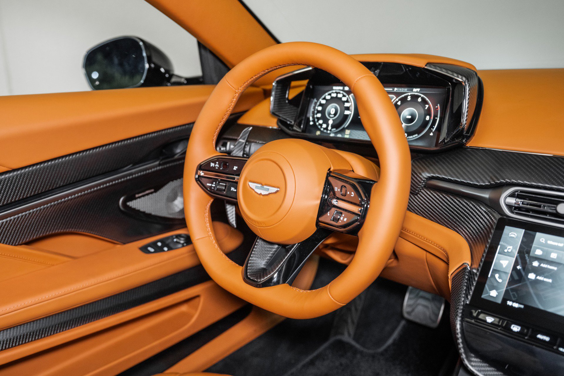 New 2025 Aston Martin Vanquish image 23