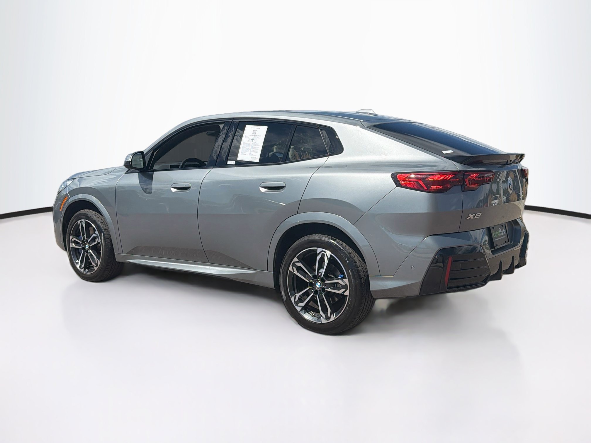 Used 2025 BMW X2 xDrive28i AWD/4WD image 5
