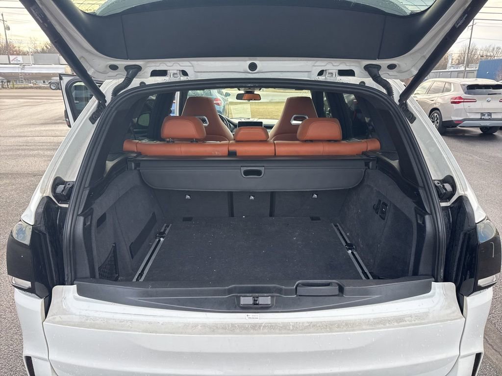 Used 2017 BMW X5 M image 21