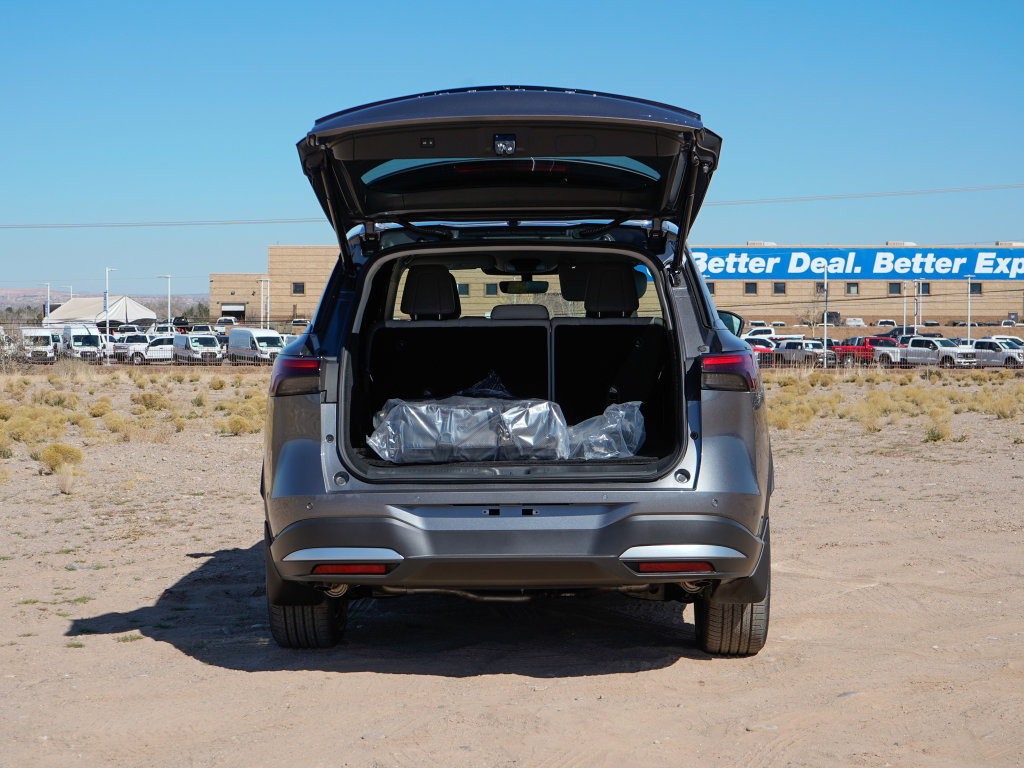 New 2026 INFINITI QX60 Luxe w/ Family Package image 10