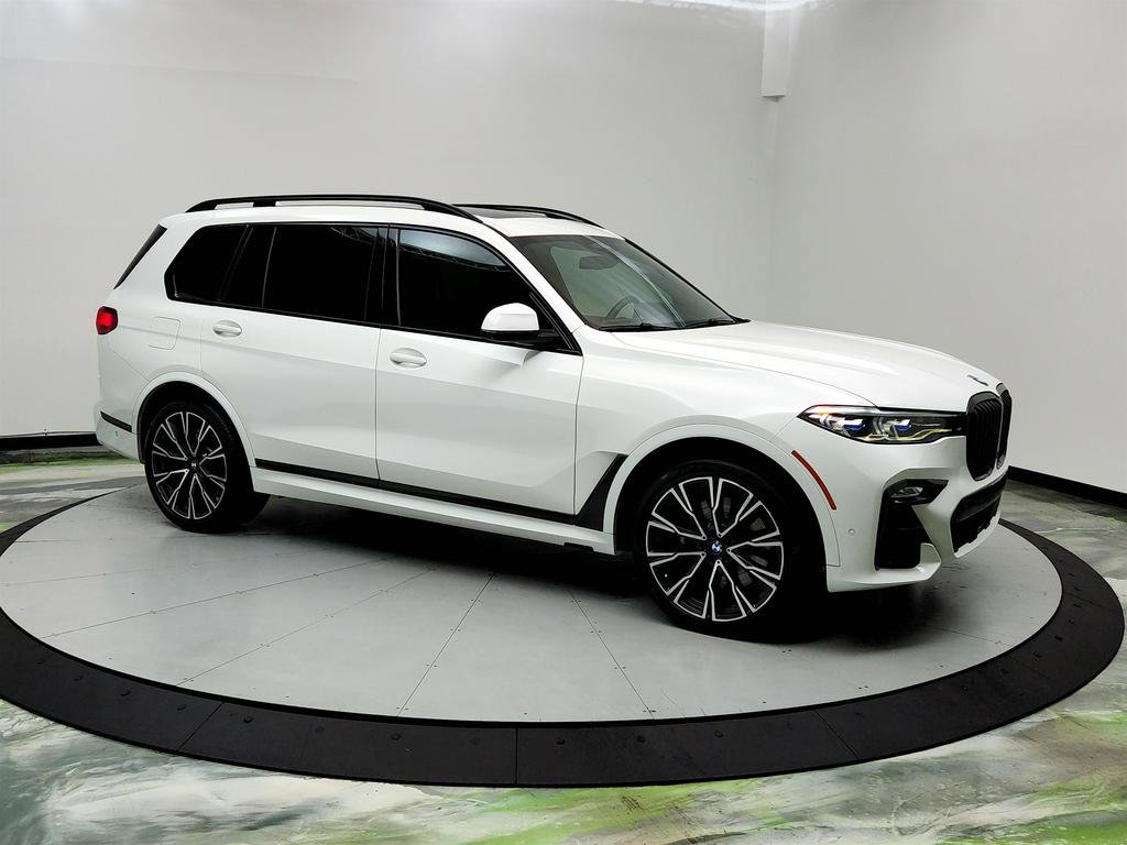 Used 2020 BMW X7 M50i w/ Dynamic Handling Package AWD/4WD image 3