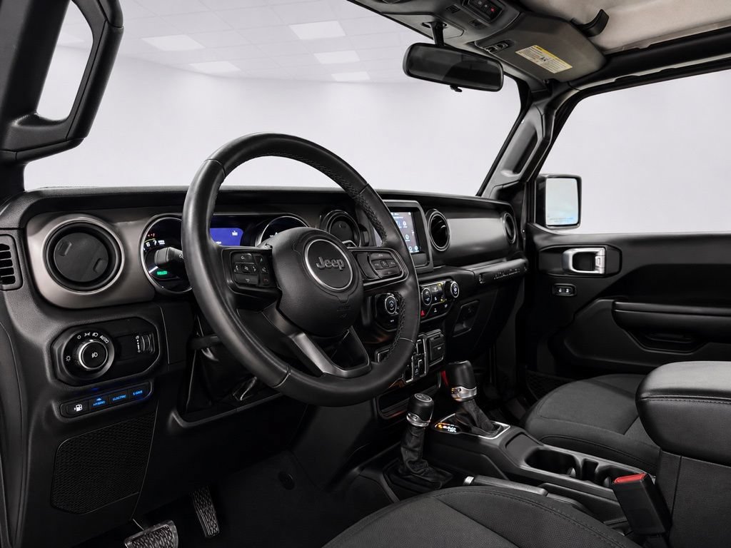 Used 2023 Jeep Wrangler Unlimited w/ Cold Weather Group AWD/4WD image 12