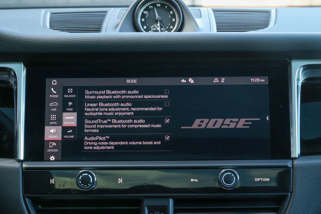 Certified 2025 Porsche Macan image 35